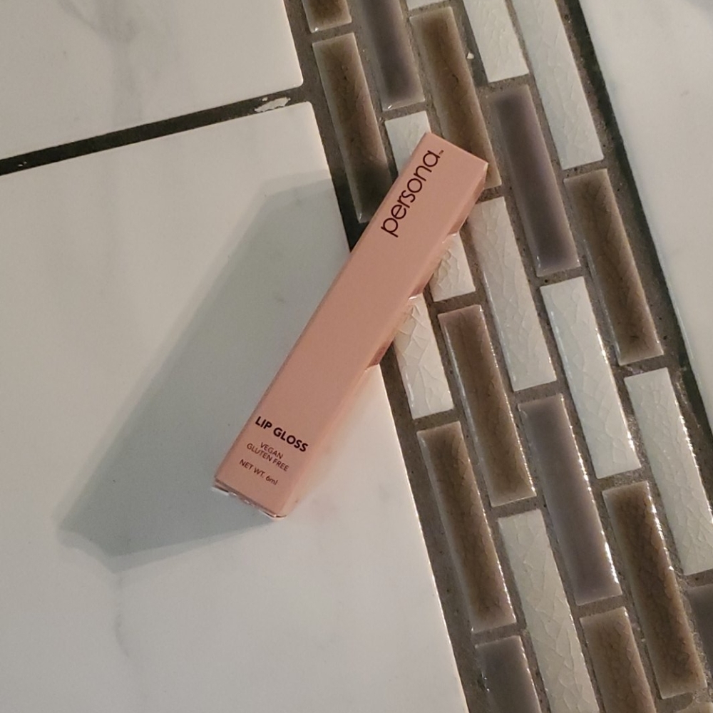 Lip gloss